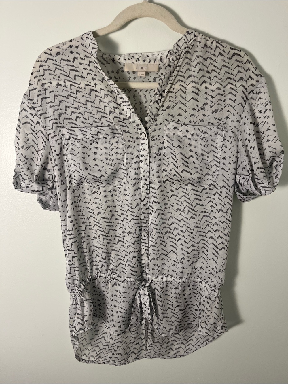 LOFT White Short Sleeve Drawstring Button-Front Blouse with Black Pattern